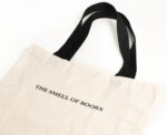 The Smell of Books Canvas Tote Bag in off-white - Image 