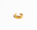 Adjustable Retro Ring in Gold - Image 