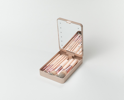 DSC00024 Travel Brush Set with LED Mirror Case - Image 1