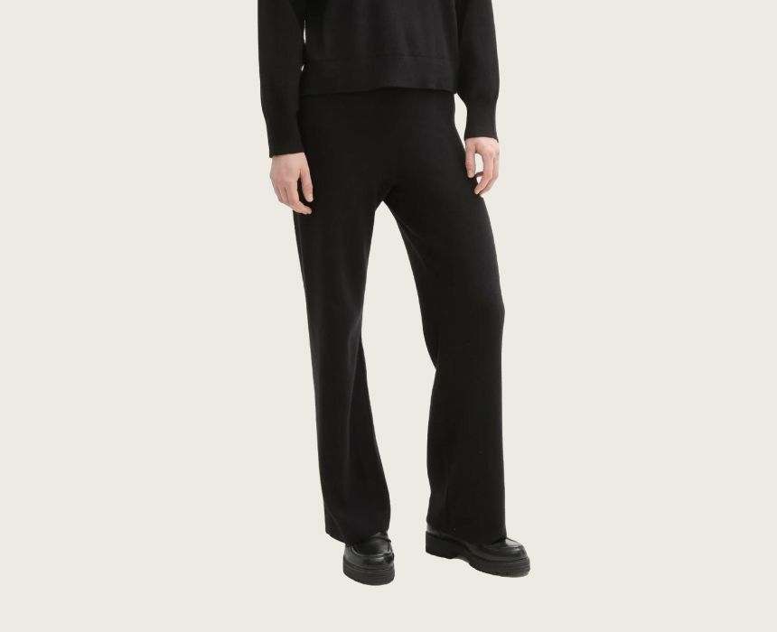 60 Knitted Pants in Black - Image 1