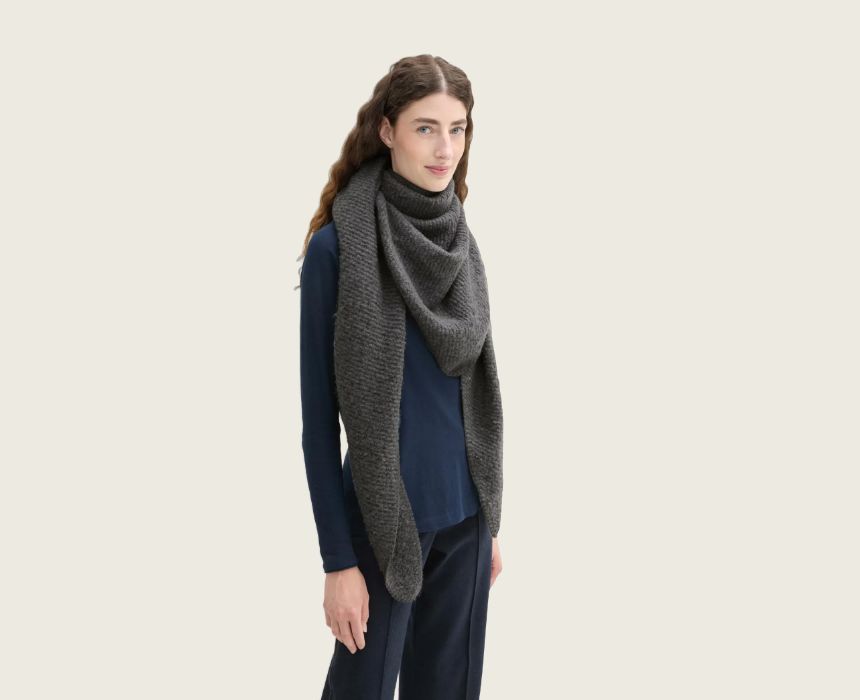 36 Triangle Scarf in Dark Grey - Image 1