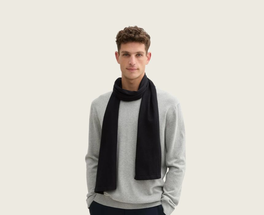66 Men's Recycled Cashmere Scarf - Image 1