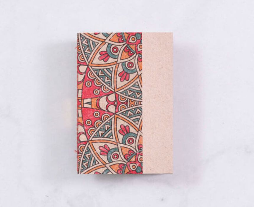 6 Red Pocket Book - Image 1