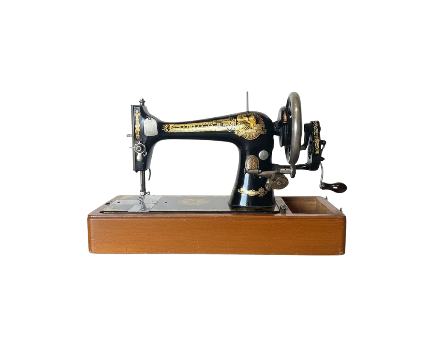 1 Singer Vintage Sewing Machine - Image 1