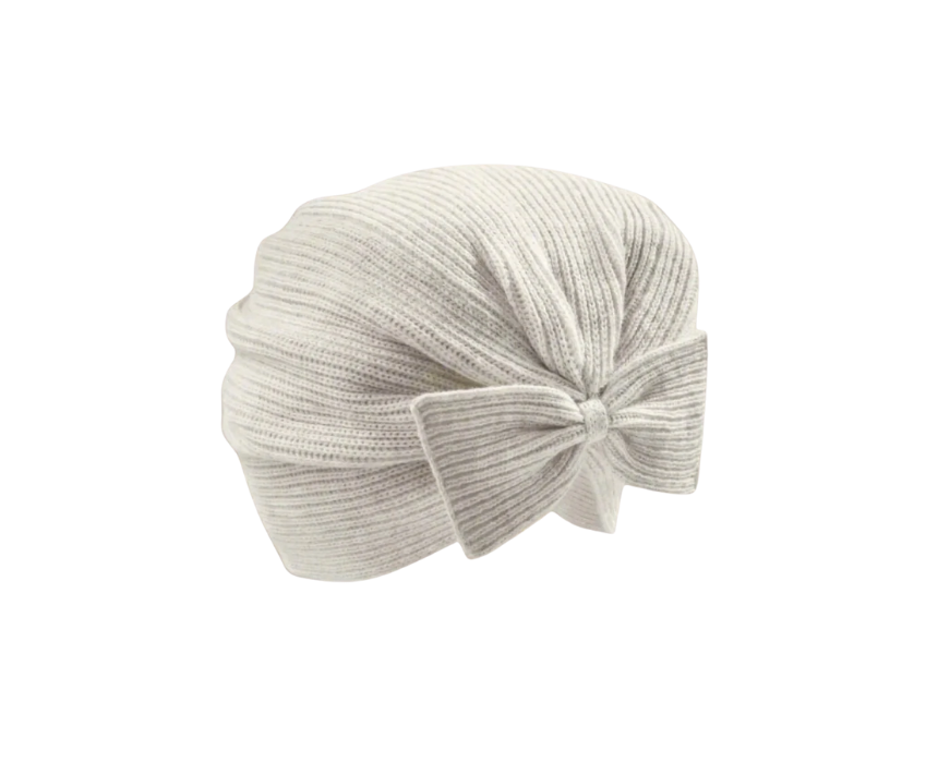 23 Knitted Cream Hat with Bow - Image 1