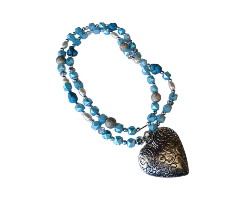 44 Silver Heart Blue Necklace - Image 1