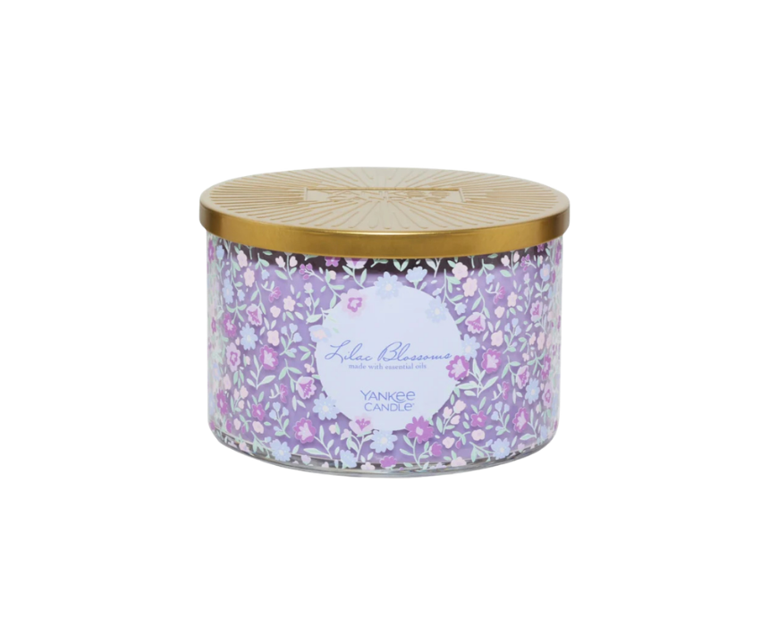 228 Yankee Candle Lilac Blossom 18oz - Image 1