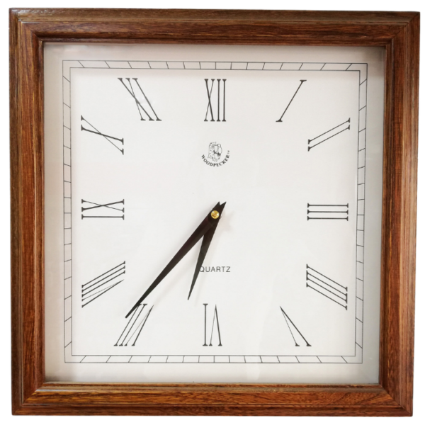 Woodpecker Quartz Analog Round Wall Clock