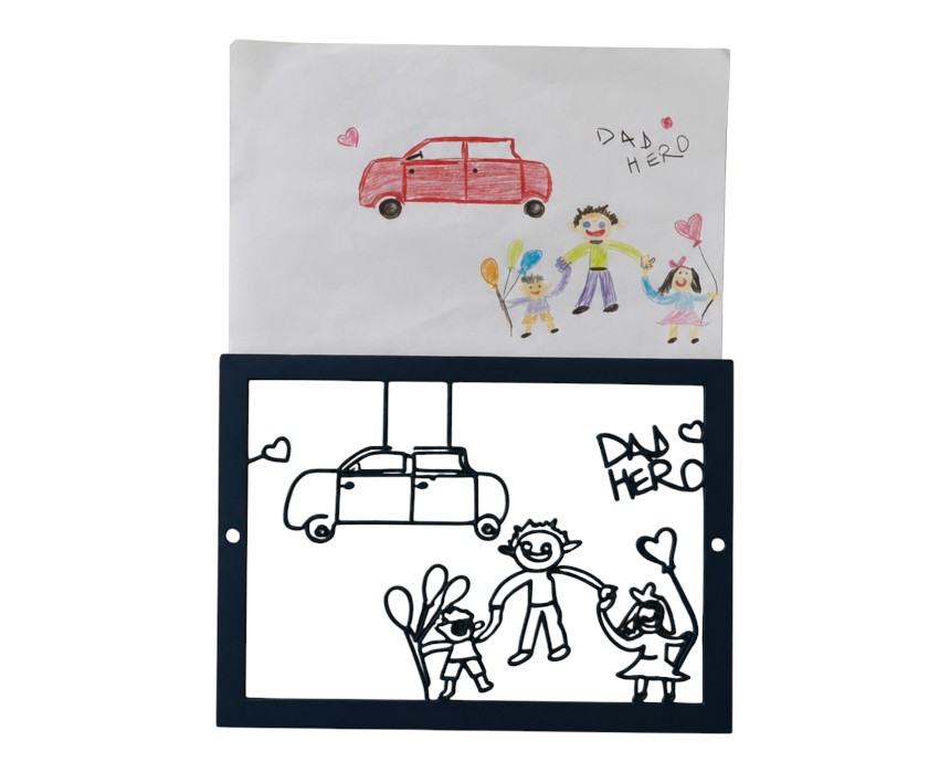 37 Kid's Drawing Frame - Image 1