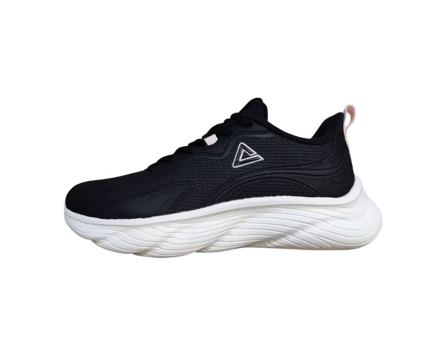 8 Peak Women Training Shoes - Image 1