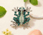 Emerald Frog Brooch - Image 