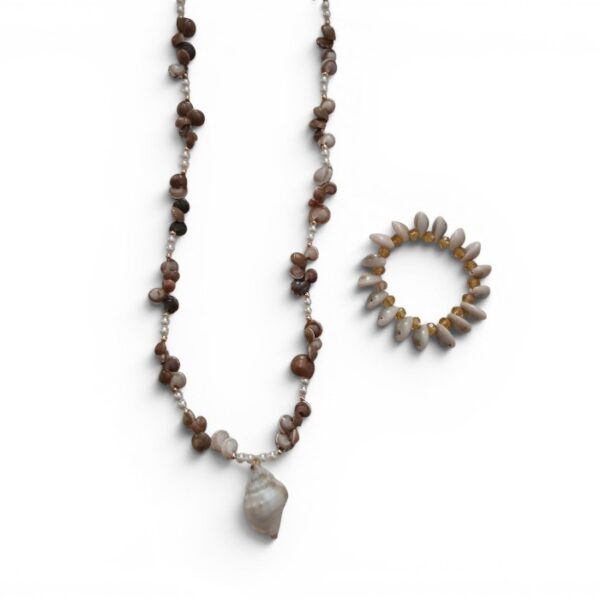 Handmade Shell Necklace And Bracelet Set