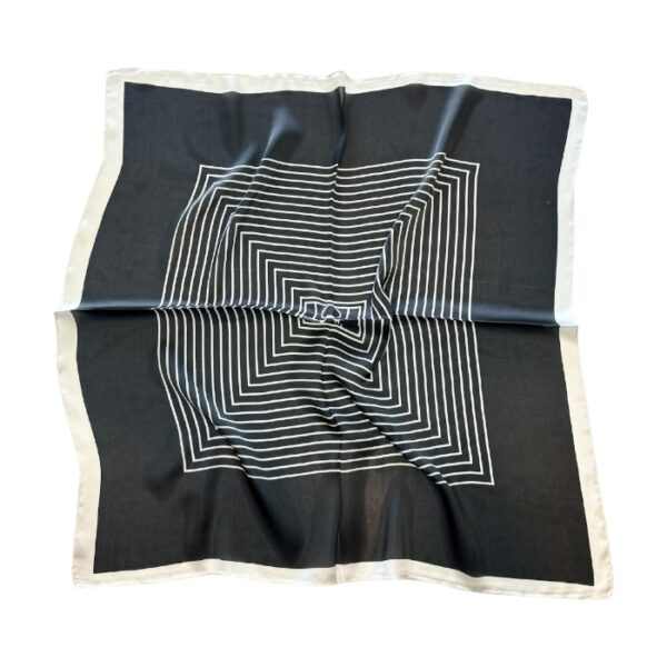 Noir et Blanc Scarf