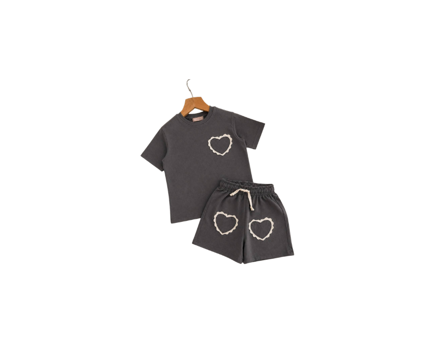 272 Shorts & Tshirt Set White Hearts - Image 1