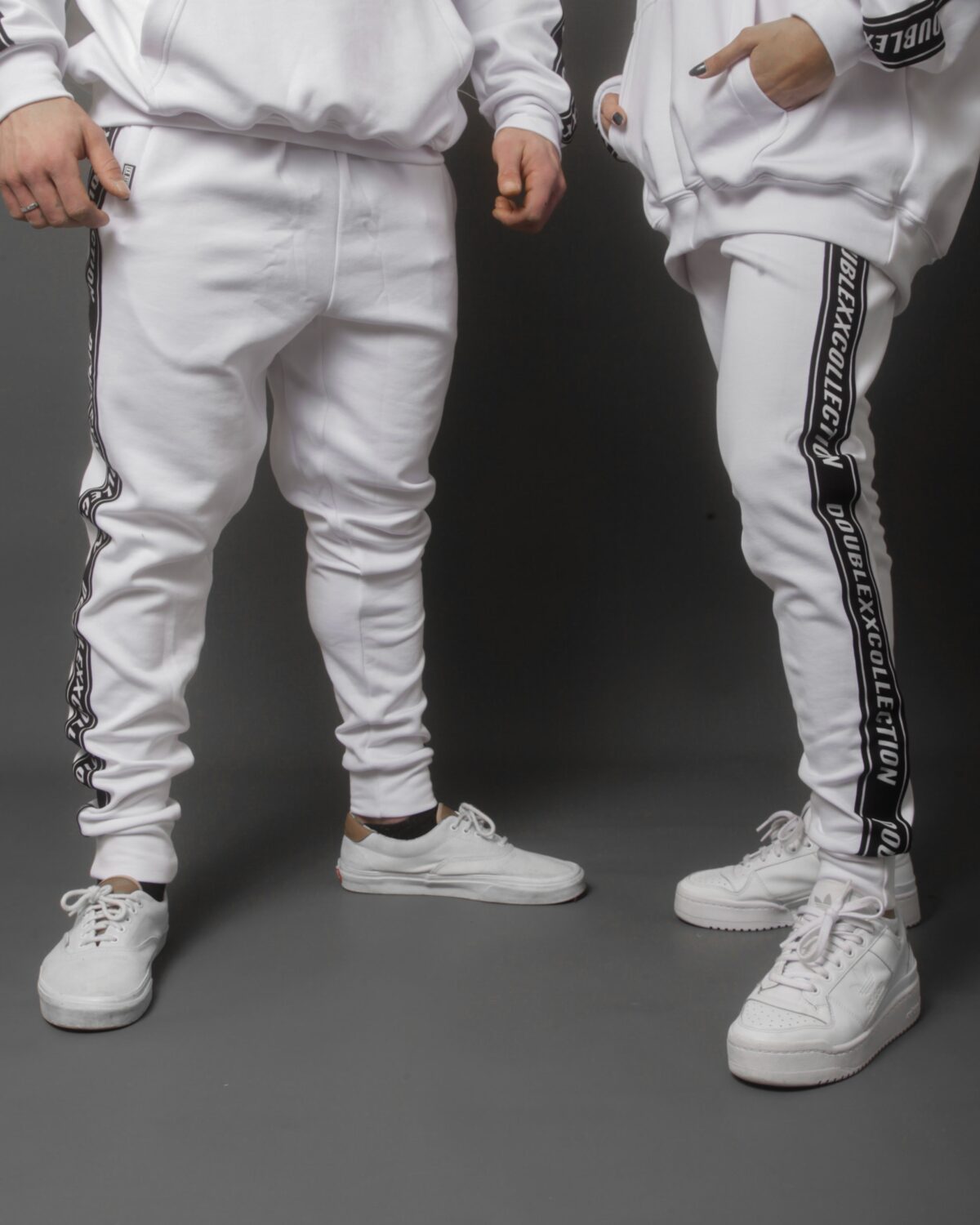 3B2D1B3B-9410-4D09-8840-E279D2CE0B40 XXATHLTCS Regular Fit Sweatpants - White