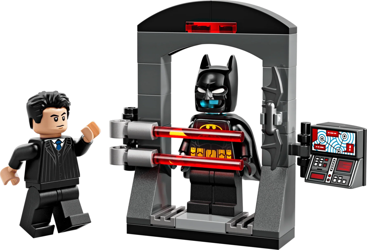 5702018058107_d9b7c770-a4f7-4ba7-bd18-70fffa83e4da Batman™: Bruce Wayne™ And The Batsuit™