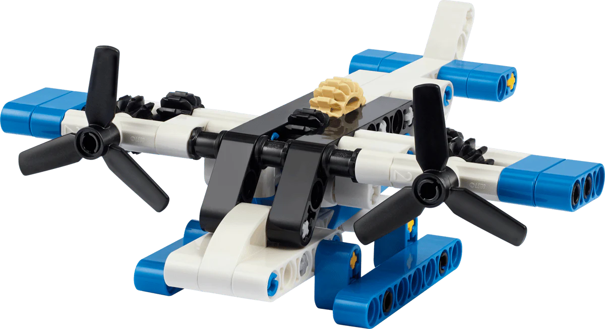 5702018070673_f0b54207-ae7d-4187-a2d3-be530d21843a White Seaplane