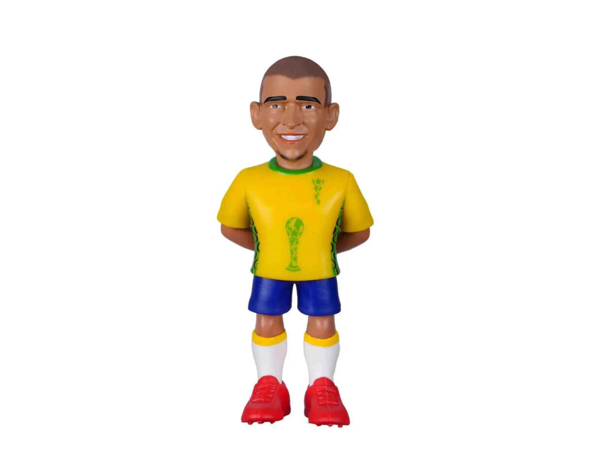 8436605124889_66bceeb9-9b30-4a4f-93eb-53430ae00e3b Football Brazil World Cup Legends Roberto Carlos Figure