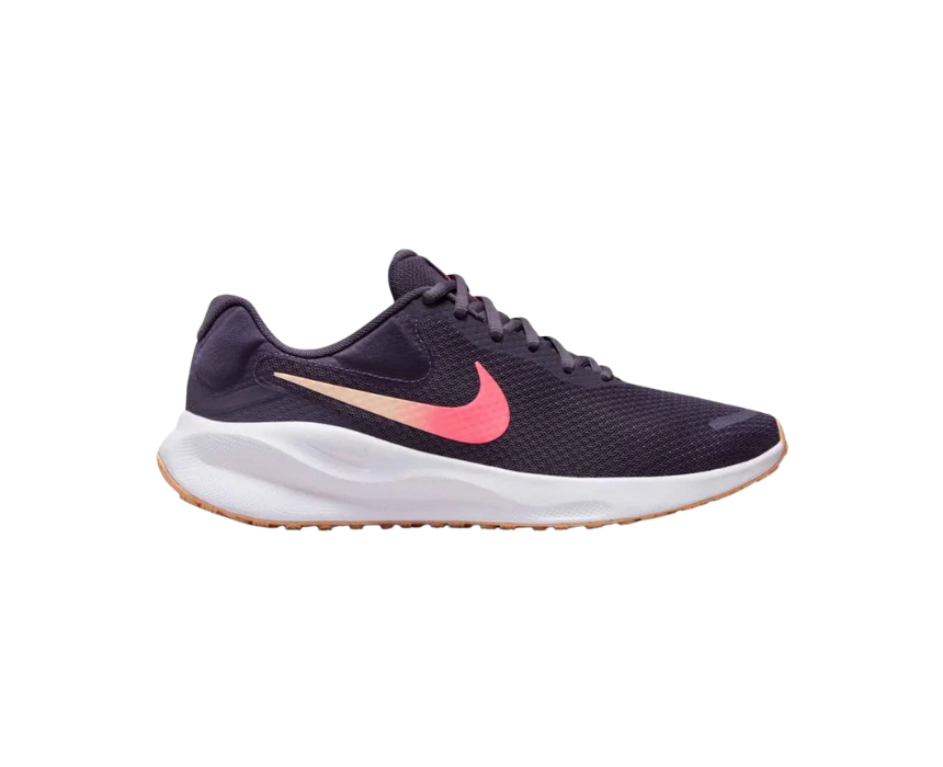9 Nike Revolution Women Shoes - Image 1