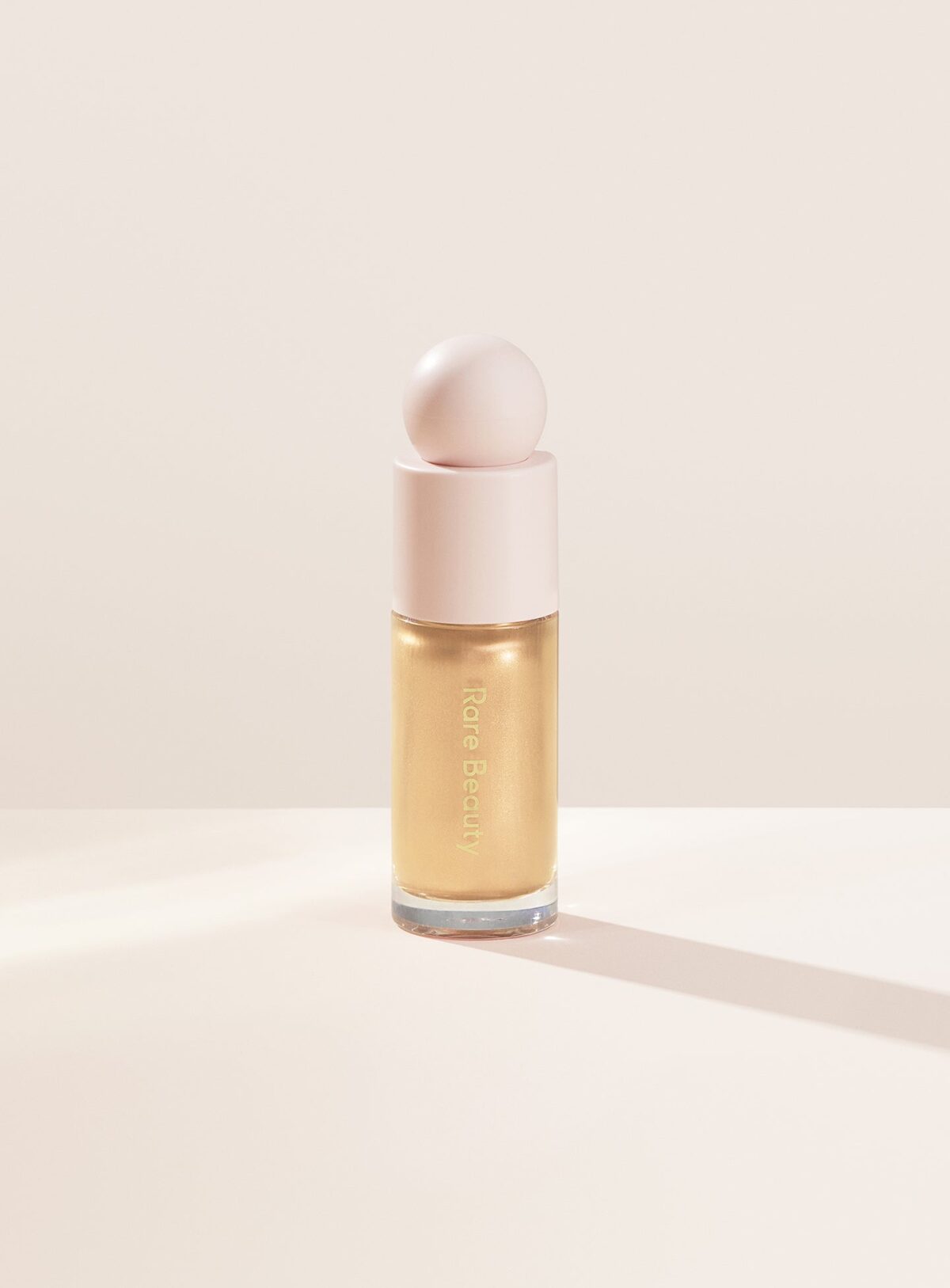 ECOMM-PL-LIQUID-LUMINIZER-OUTSHINE-1440x1952-1 Rare Beauty Positive Light Liquid Luminizer (OUTSHINE)
