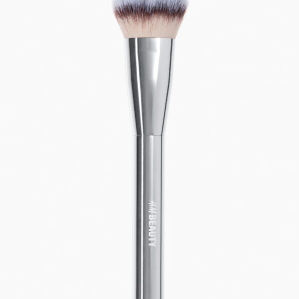 H&M Limited Edition Buffing Foundation Brush