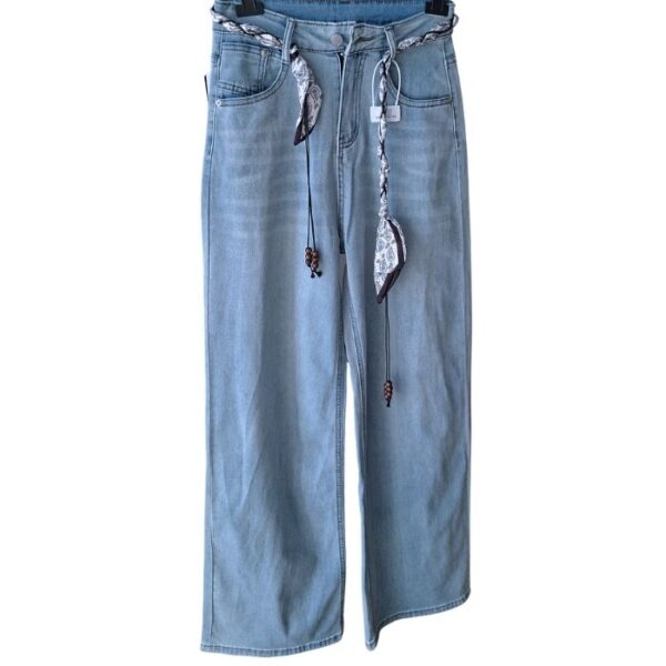 Lightweight Jeans with Belt
