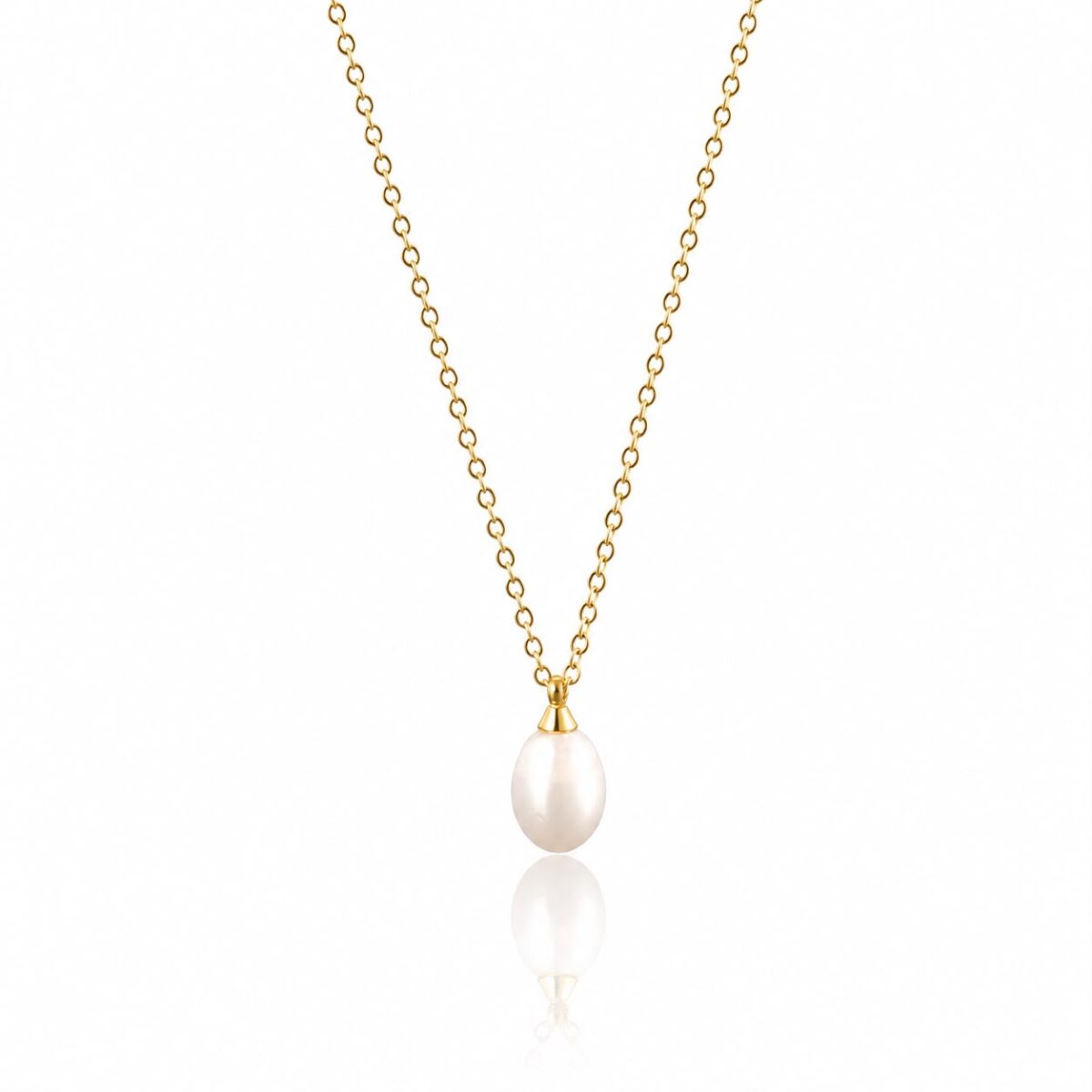 Minimal White Pearl Necklace