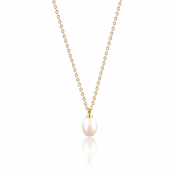 Minimal White Pearl Necklace