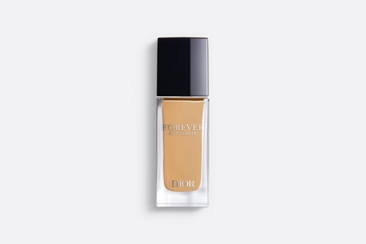Y0996398_C023600321_E01_ZHC CHRISTIAN DIOR FOREVER SKIN GLOW (3wo)
