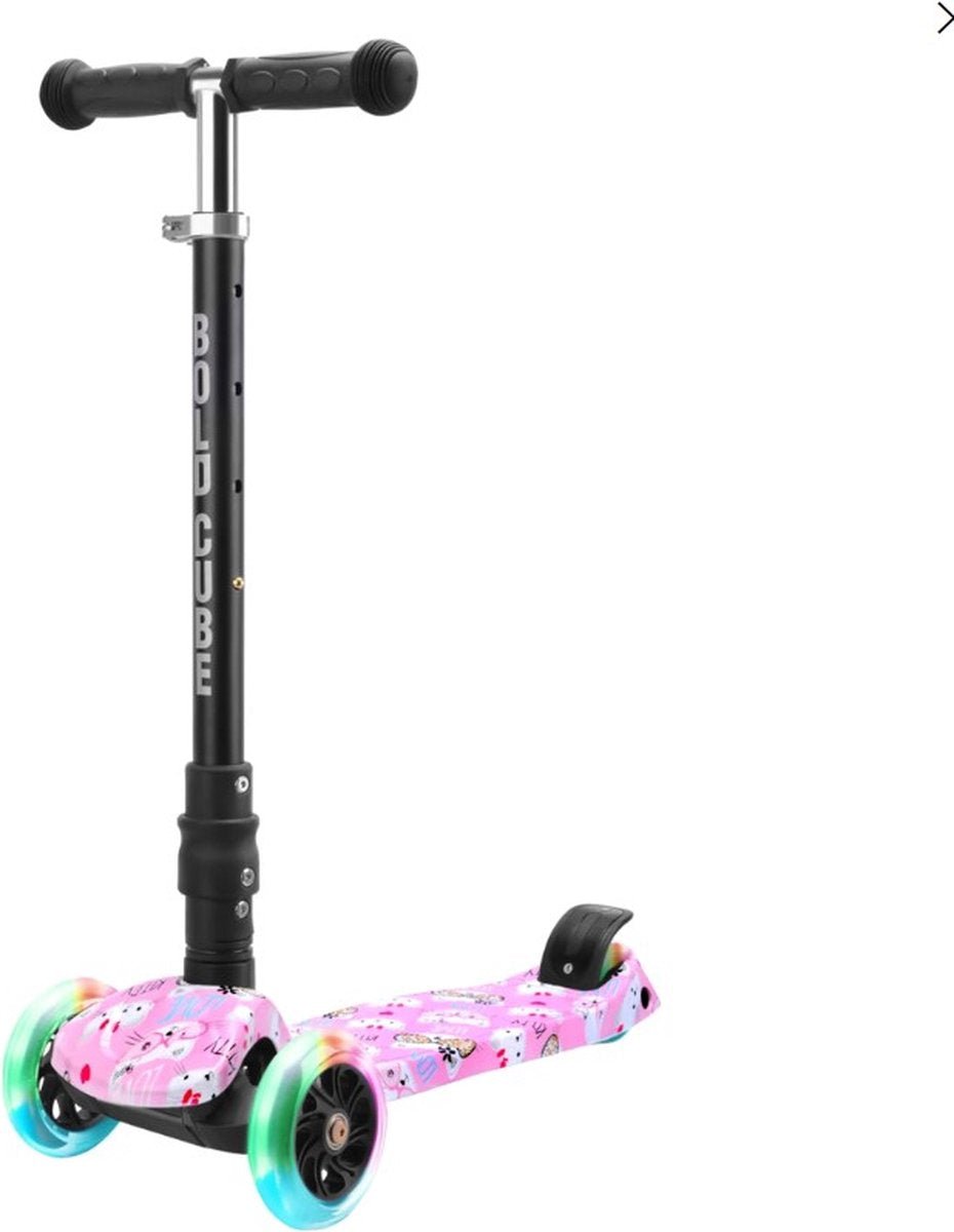boldcube-3-wheels-street-graffiti-6894960_bff653f8-2219-4562-8e16-5d06178e2b3d 3 Wheels Kids Scooter