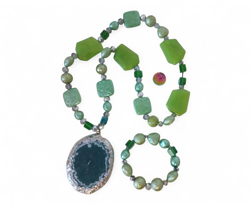 image - 2026-07-30T123924.145 Green Crystal Jewelry Set - Image 1