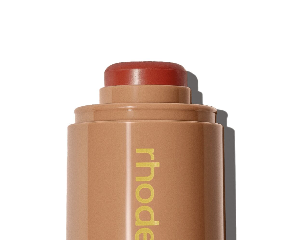 sunsoak-hero3-desktop_2480x_2ae8611d-ffd6-4bf1-8d5b-a4f9831a0265 RHODE-POCKET BLUSH (sun soak)spiced orange