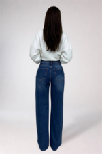 Embroidered Jeans in Blue - Image 