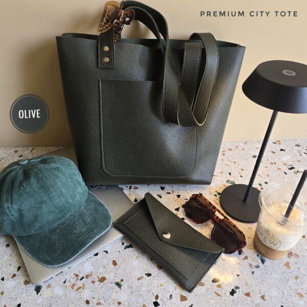 A. Set of 2:City Tote & Wallet
