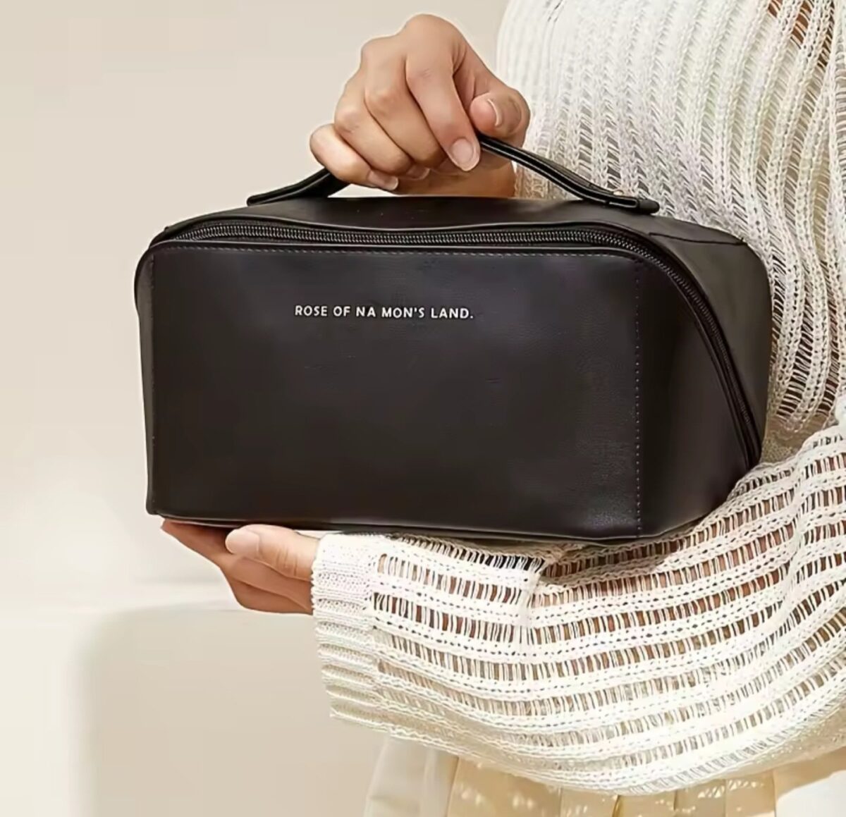 1001326119 A. Make up Pouch: Leather