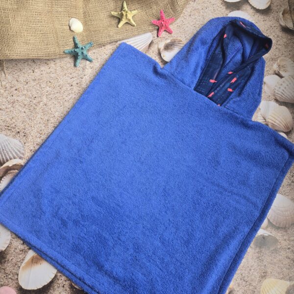 Poncho Towel: Electric