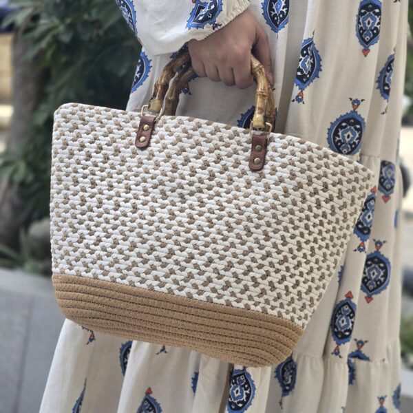 A. Isla Tote