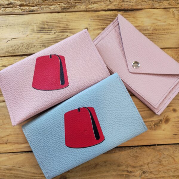 3al Lebnene wallets: Tarbouch