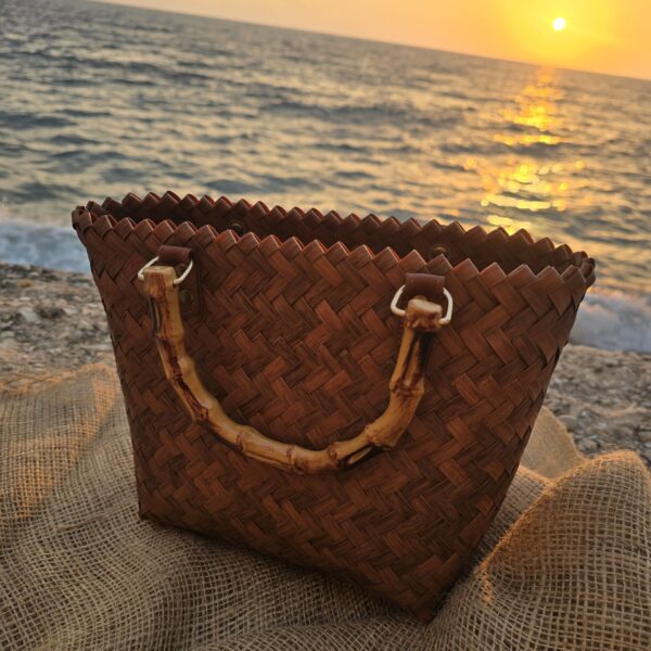 A. Cala Terra Purse