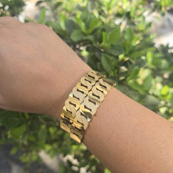 Chunky Golden bangle