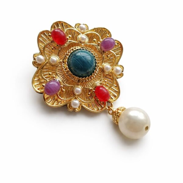 Duchess Broche