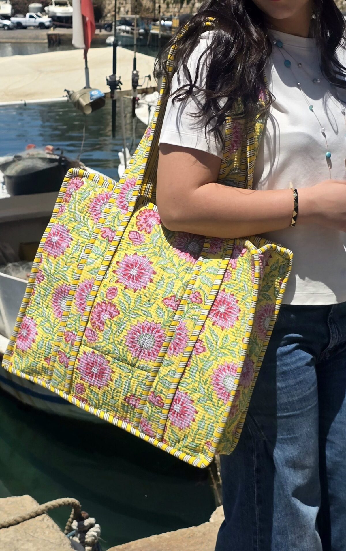 1003123075-scaled-1 Quilted Tote Bag: Sunny Meadow