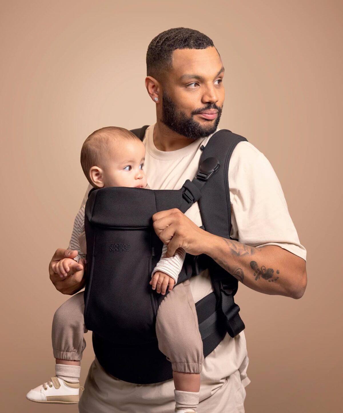 5063229227028_bf77d480-8dcf-4023-b88e-37f37d56aa71 Kudo Baby Carrier - Black