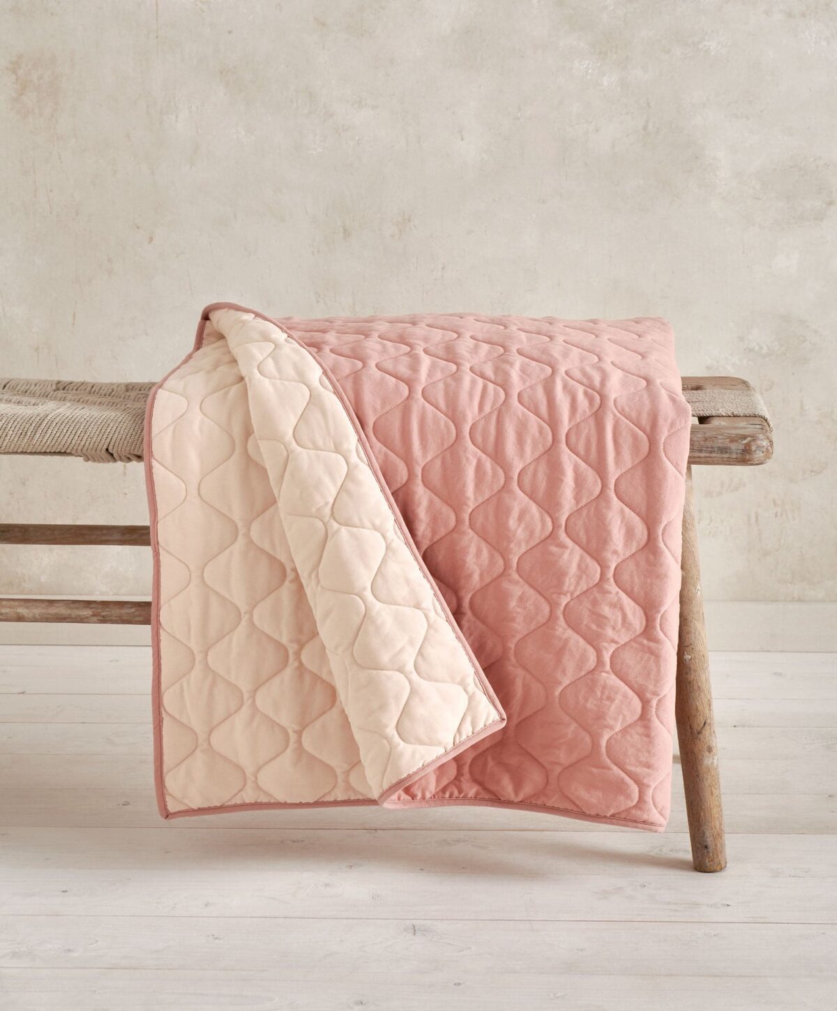 5063229228261_603d750b-abd1-4b83-8994-fb5d92dc6943 Baby Quilt (3.0 Tog) – Pink Wave