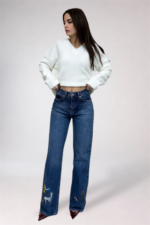 Embroidered Jeans in Blue - Image 