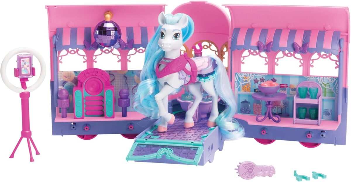 71ELIUgtKtL._AC_SL1500 Horse Toys Perla's Clubhouse Trailer Playset