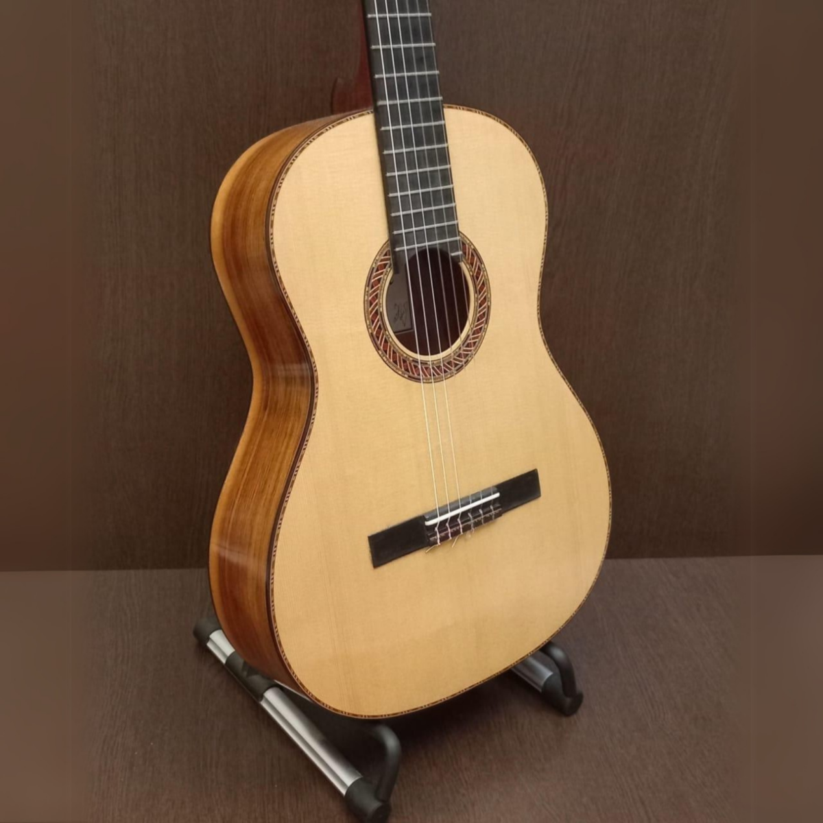 RobertWissamRamModel-AgedSplitGermanSpruce Robert Wissam Ram Model - Aged Split German Spruce