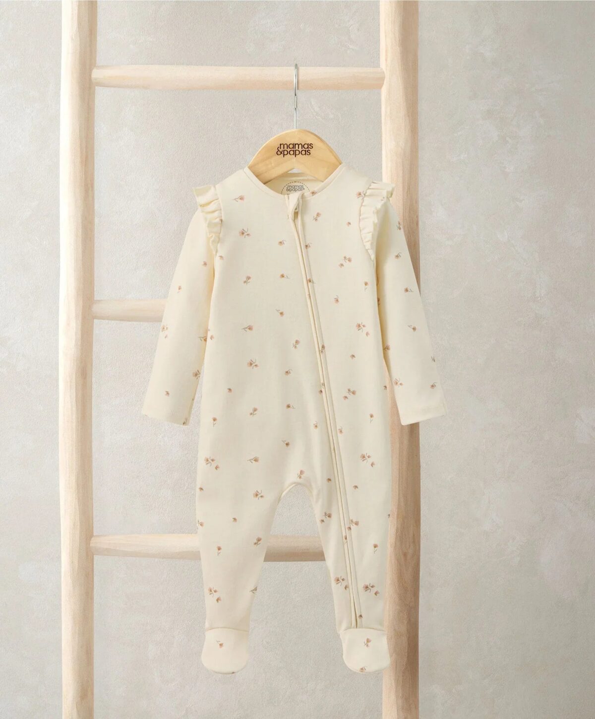 S94FM1XB1_53205aa6-7b14-43a7-bed1-ef84ebb24d9c Floral Zip Sleepsuit