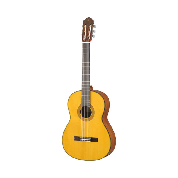 Yamaha CG142S Spruce Top 4/4 Classic Guitar