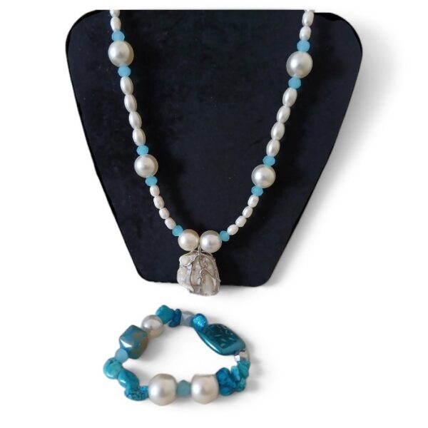 Women's Homemade Pearl Jewelry Necklace and Bracelet Set